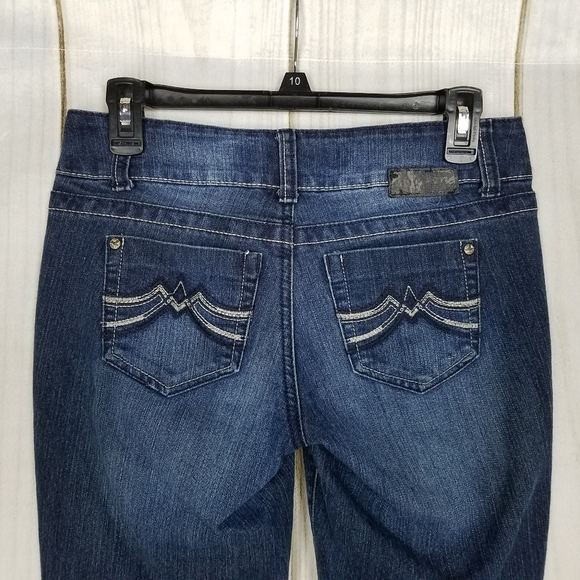 Grane Low Rise Curvy Skinny Jeans - Picture 4 of 7